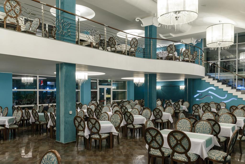 Hotel 2D Resort And Spa Neptun Bagian luar foto